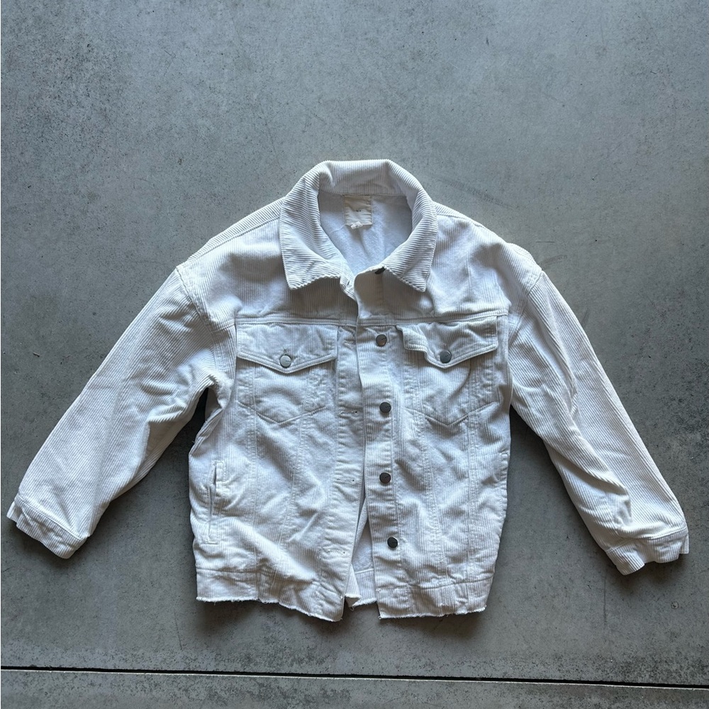 Ladies tgla White Corduroy Jacket/Shirt With Pockets. Size Medium